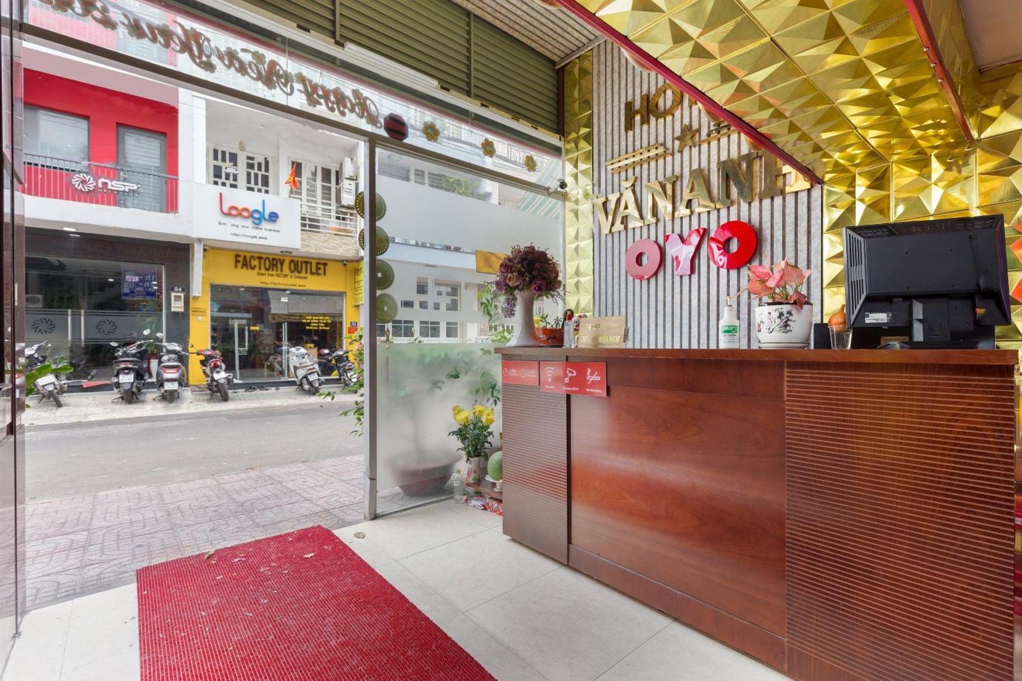 Oyo 476 ヴァン アン ホテル ホーチミン市 エクステリア 写真
