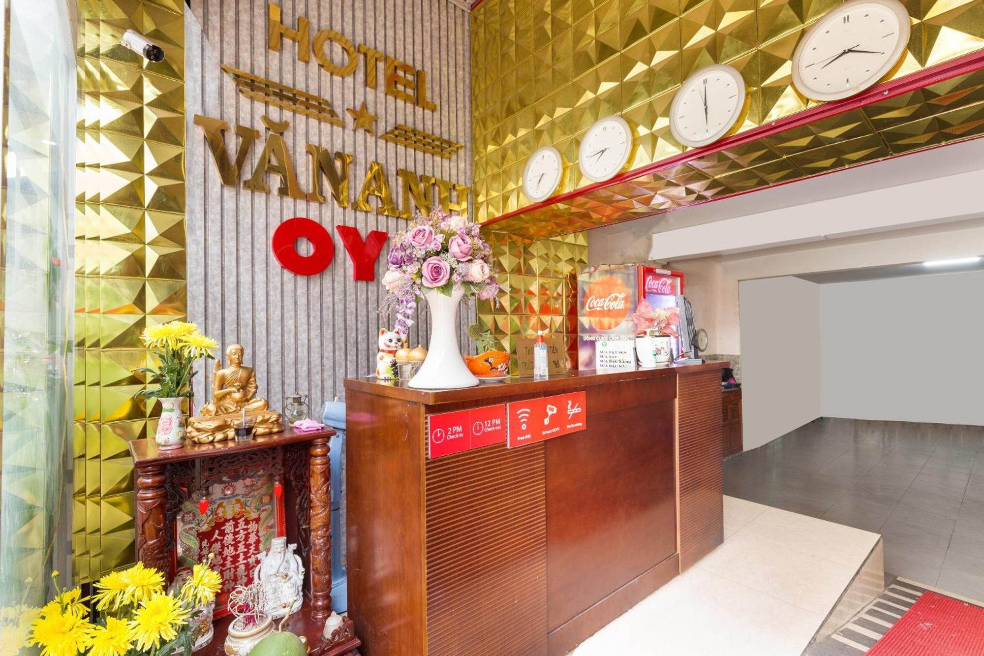 Oyo 476 ヴァン アン ホテル ホーチミン市 エクステリア 写真